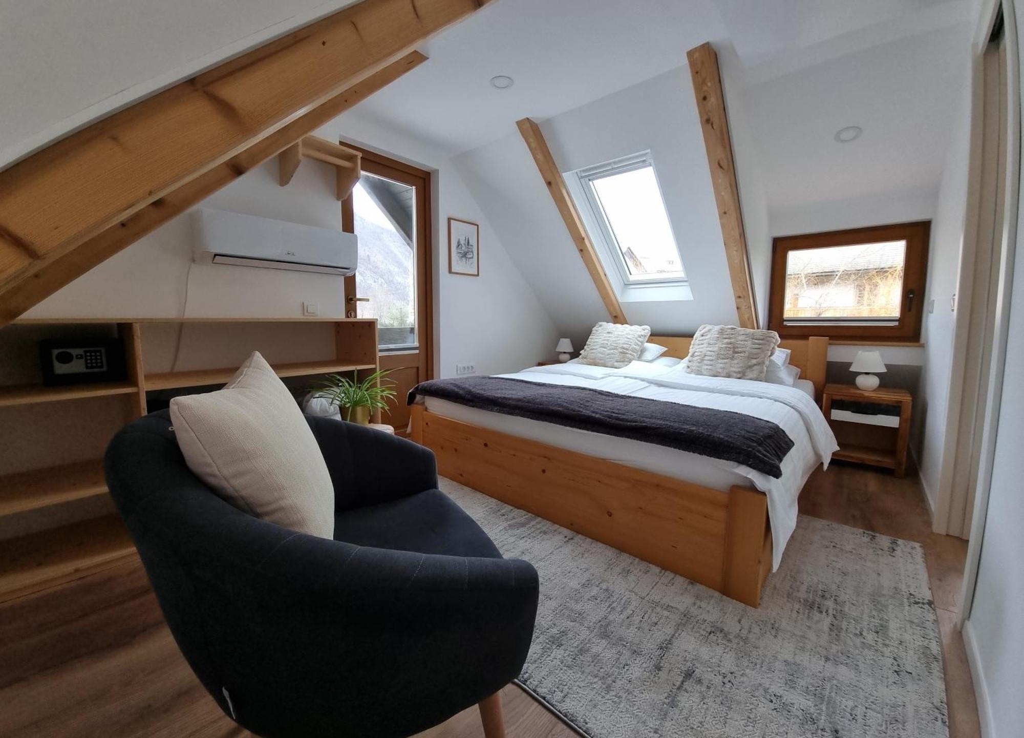 Captain'S Lodge Бохинь Экстерьер фото